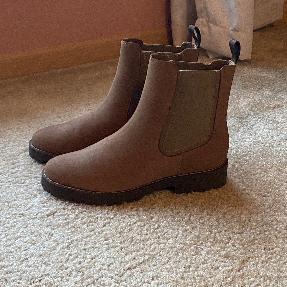 Thursday Boot Company Legend Boot in pebble, size 9.5